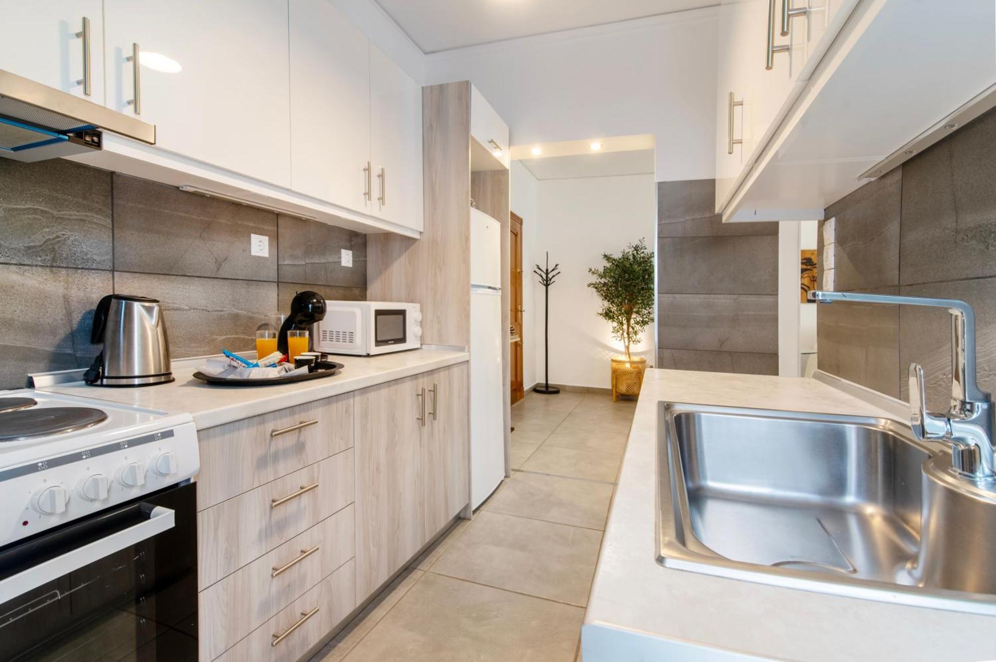 Michael'S Seaside Homely Apartment In Varkiza Exterior photo