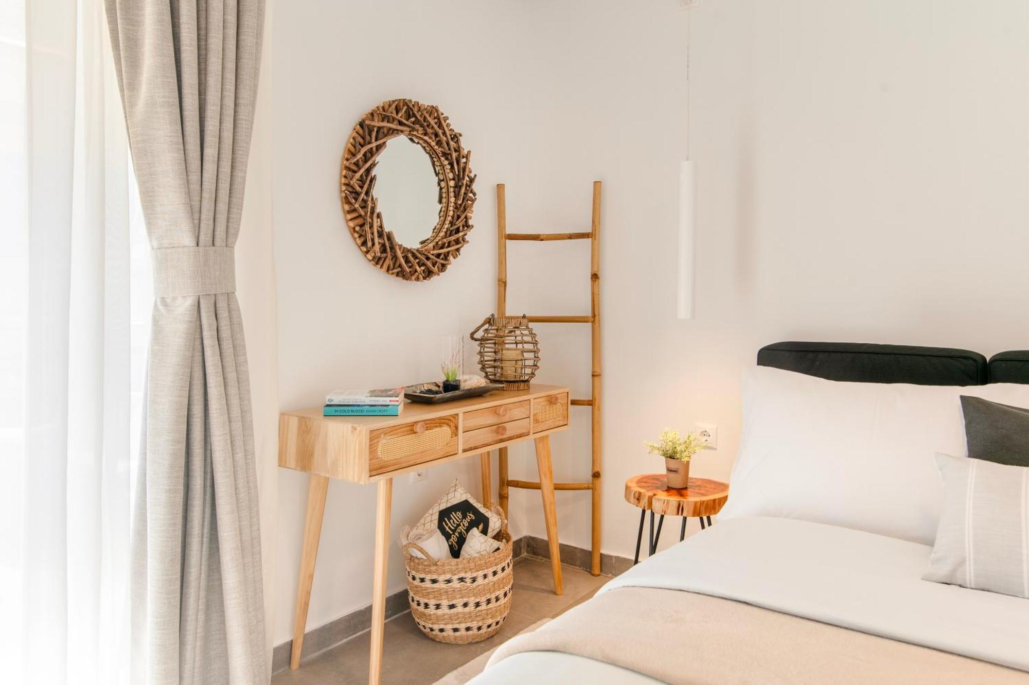 Michael'S Seaside Homely Apartment In Varkiza Exterior photo